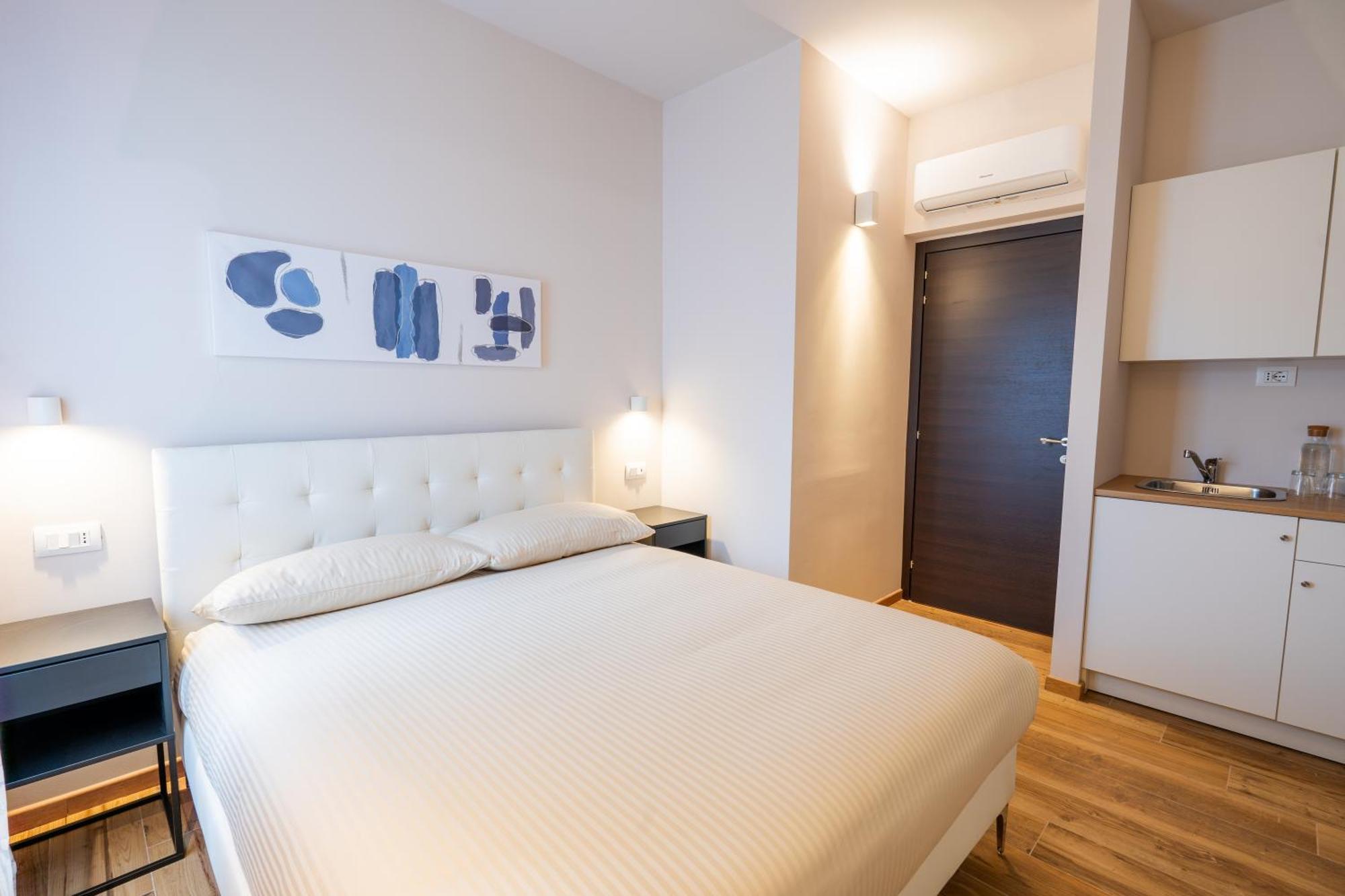 Palmanova Suites Milan Exterior photo